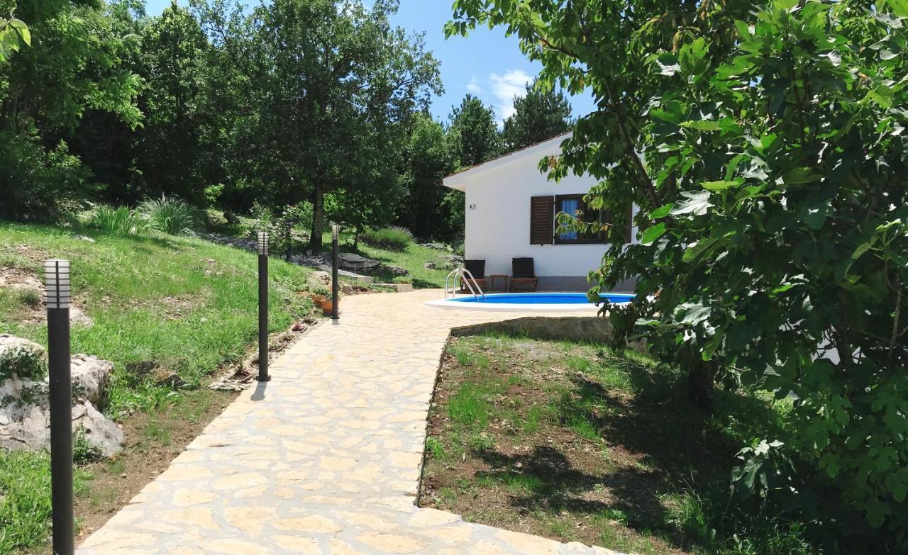 Holiday Home Deni Roc Экстерьер фото